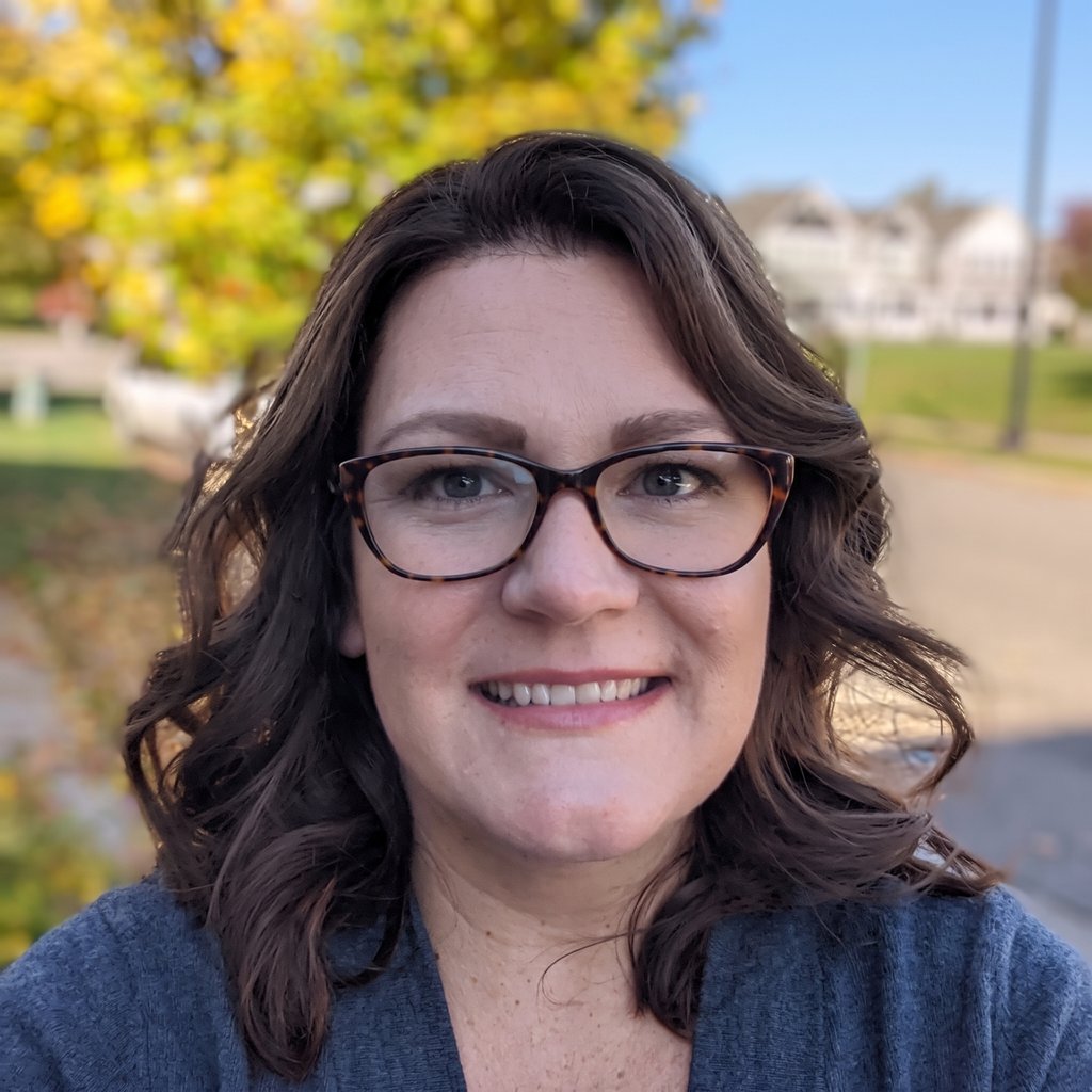 Angie Meeker_Profile Pic - OptinMonster
